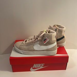 Nike Women’s Blazer Mid Rebel: Size 8.5, Color: Guava Ice